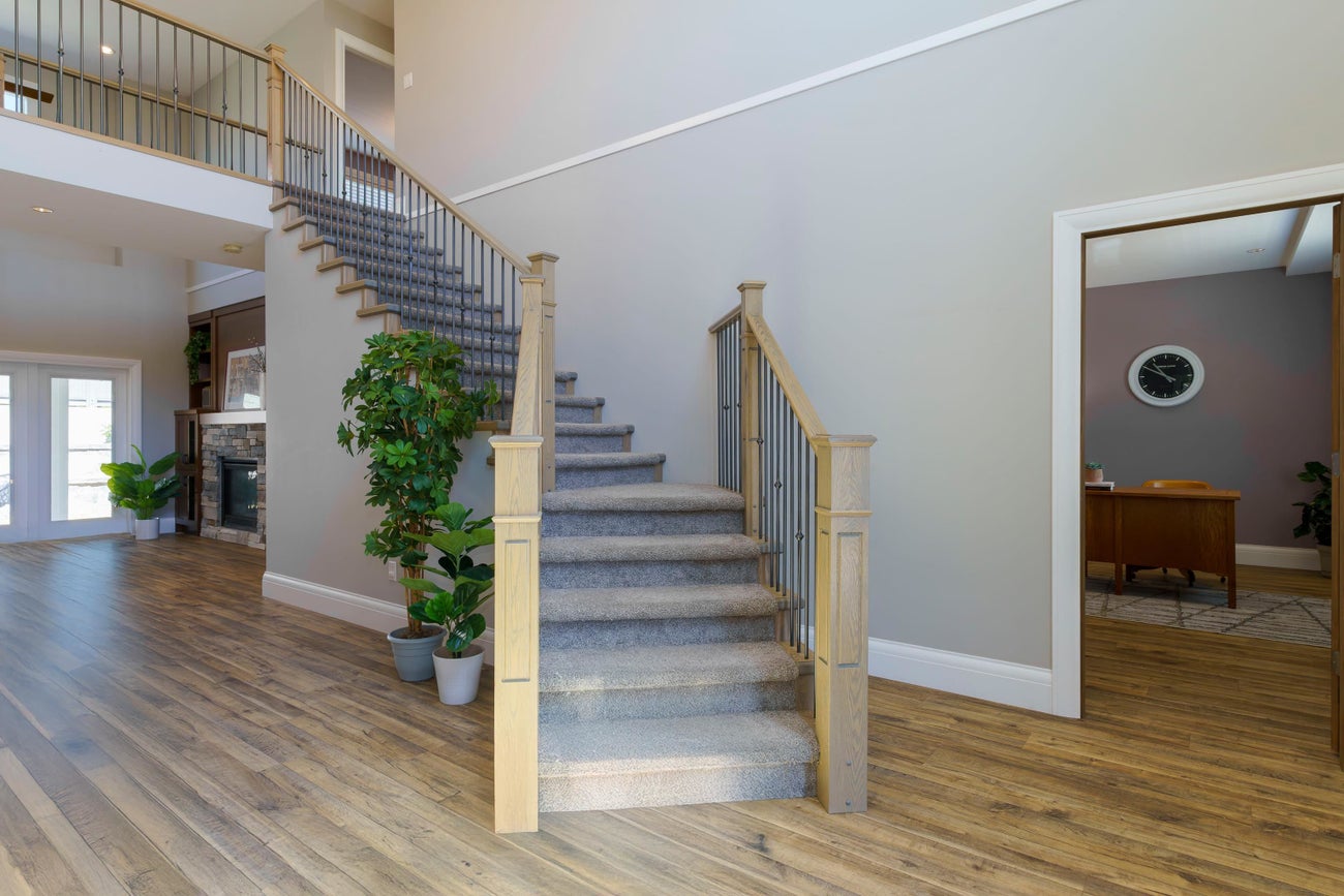 1055 Charland Avenue - Central Coquitlam Single Family Residence for Sale, 8 Bedrooms (R3042933) #14