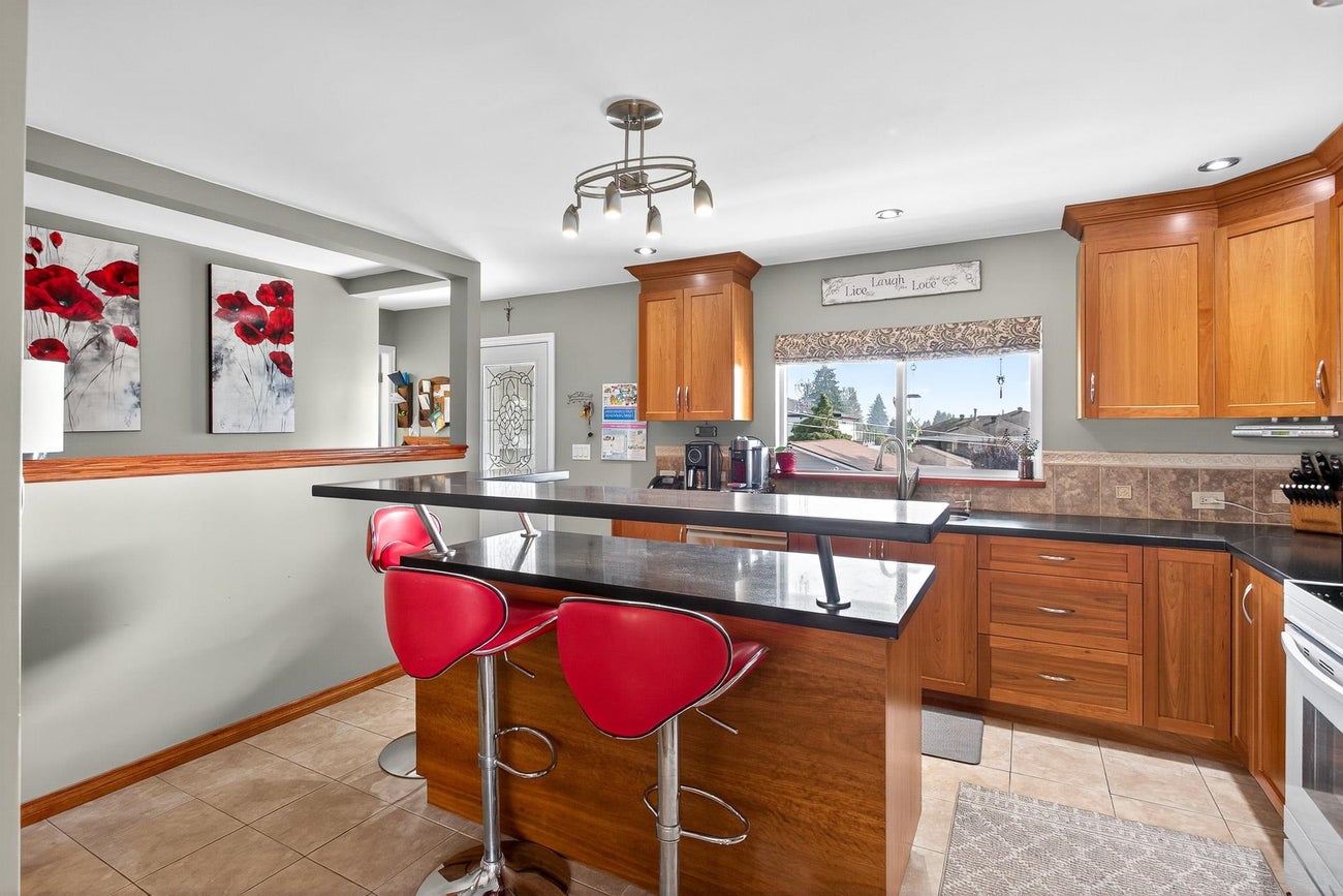 2126 Kugler Avenue - Central Coquitlam Single Family Residence for Sale, 3 Bedrooms (R3043084) #14