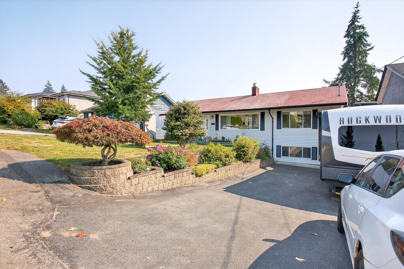 2126 Kugler Avenue - Central Coquitlam Single Family Residence for Sale, 3 Bedrooms (R3043084) #3