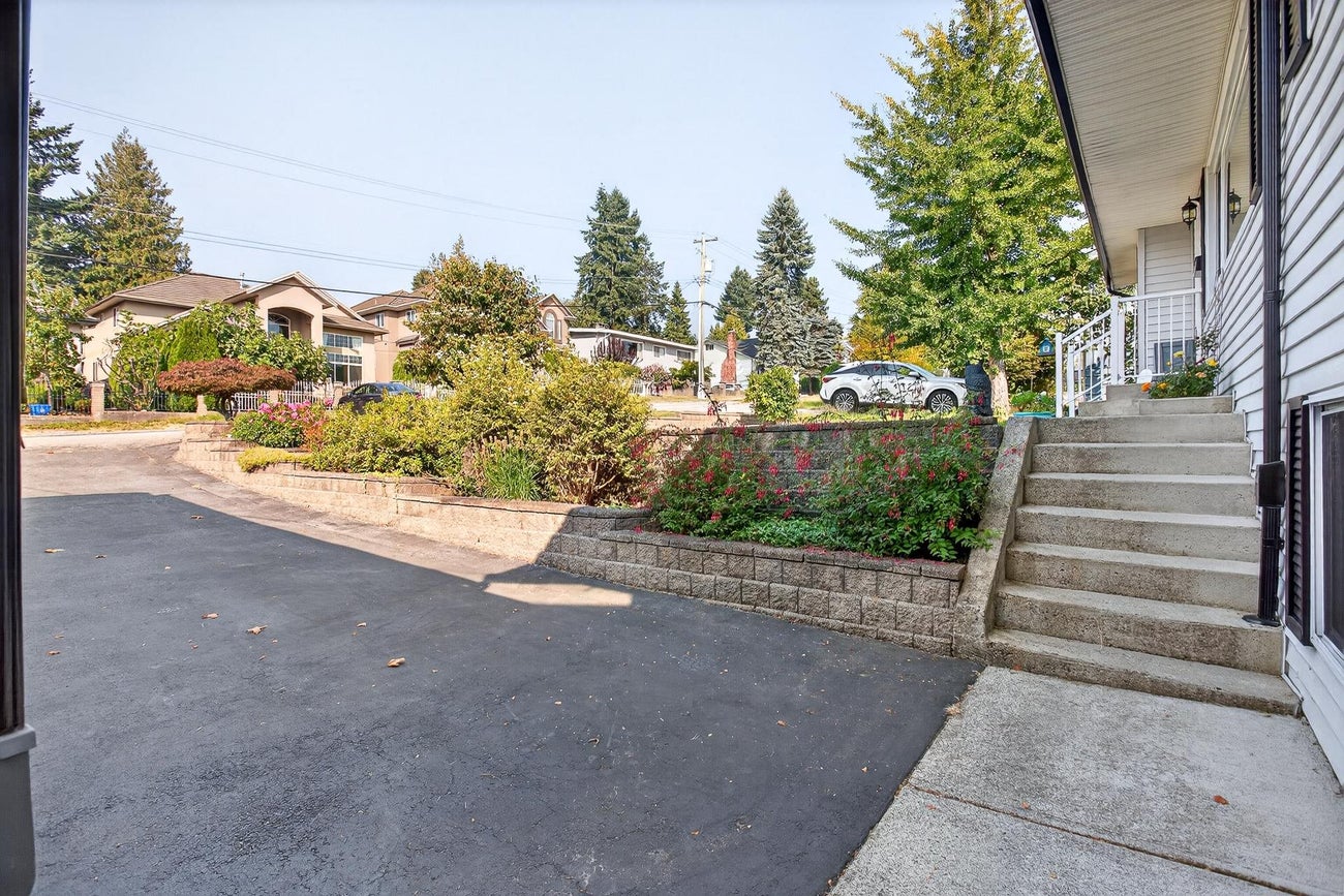 2126 Kugler Avenue - Central Coquitlam Single Family Residence for Sale, 3 Bedrooms (R3043084) #5