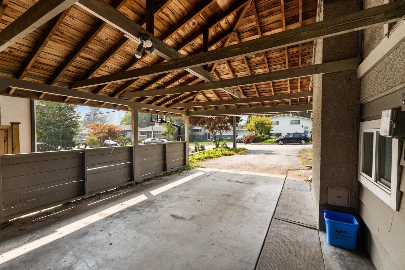 695 Newport Street - Central Coquitlam Single Family Residence for Sale, 4 Bedrooms (R3043379)# - 30