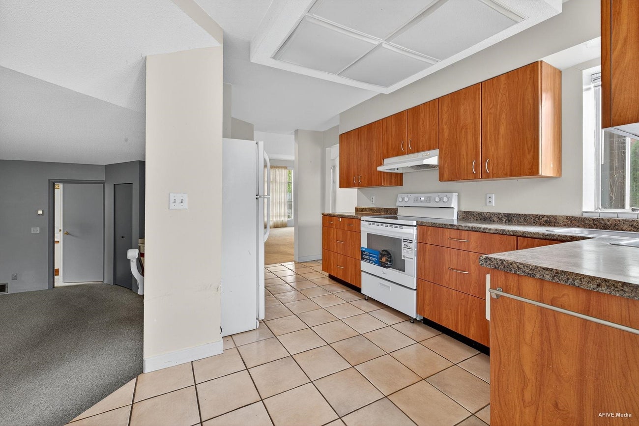 2713 Mara Drive - Coquitlam East Single Family Residence for Sale, 3 Bedrooms (R3043804)# - 15