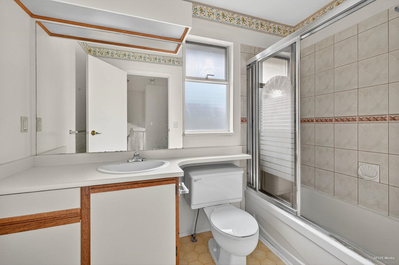 2713 Mara Drive - Coquitlam East Single Family Residence for Sale, 3 Bedrooms (R3043804)# - 24