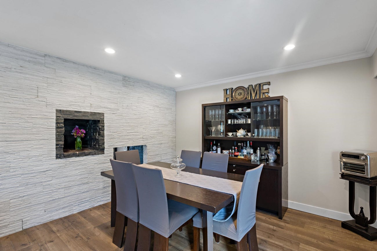 629 Thompson Avenue - Coquitlam West Single Family Residence for Sale, 6 Bedrooms (R3044311)# - 12