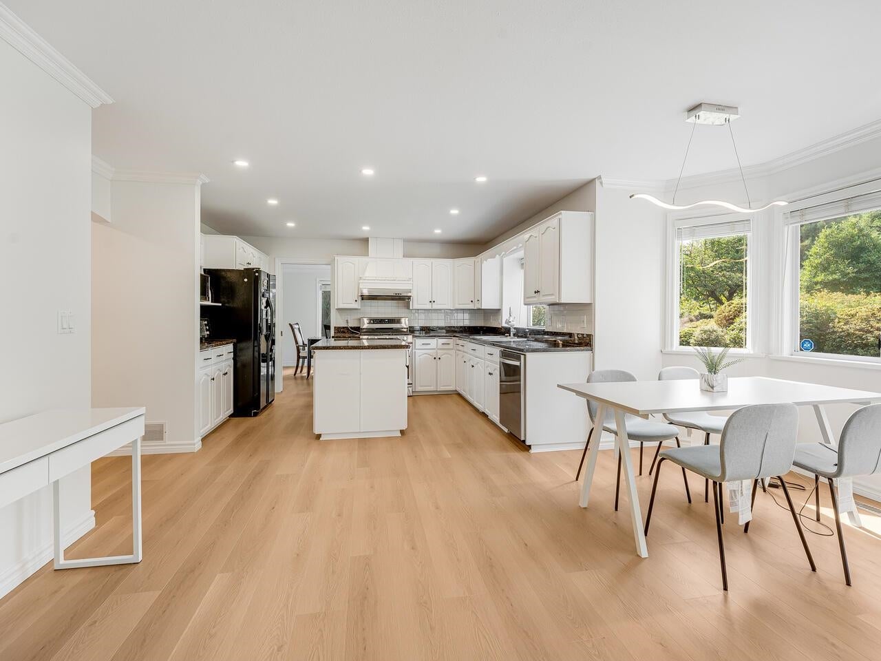 736 Clearwater Way - Coquitlam East Single Family Residence for Sale, 6 Bedrooms (R3044713)# - 11