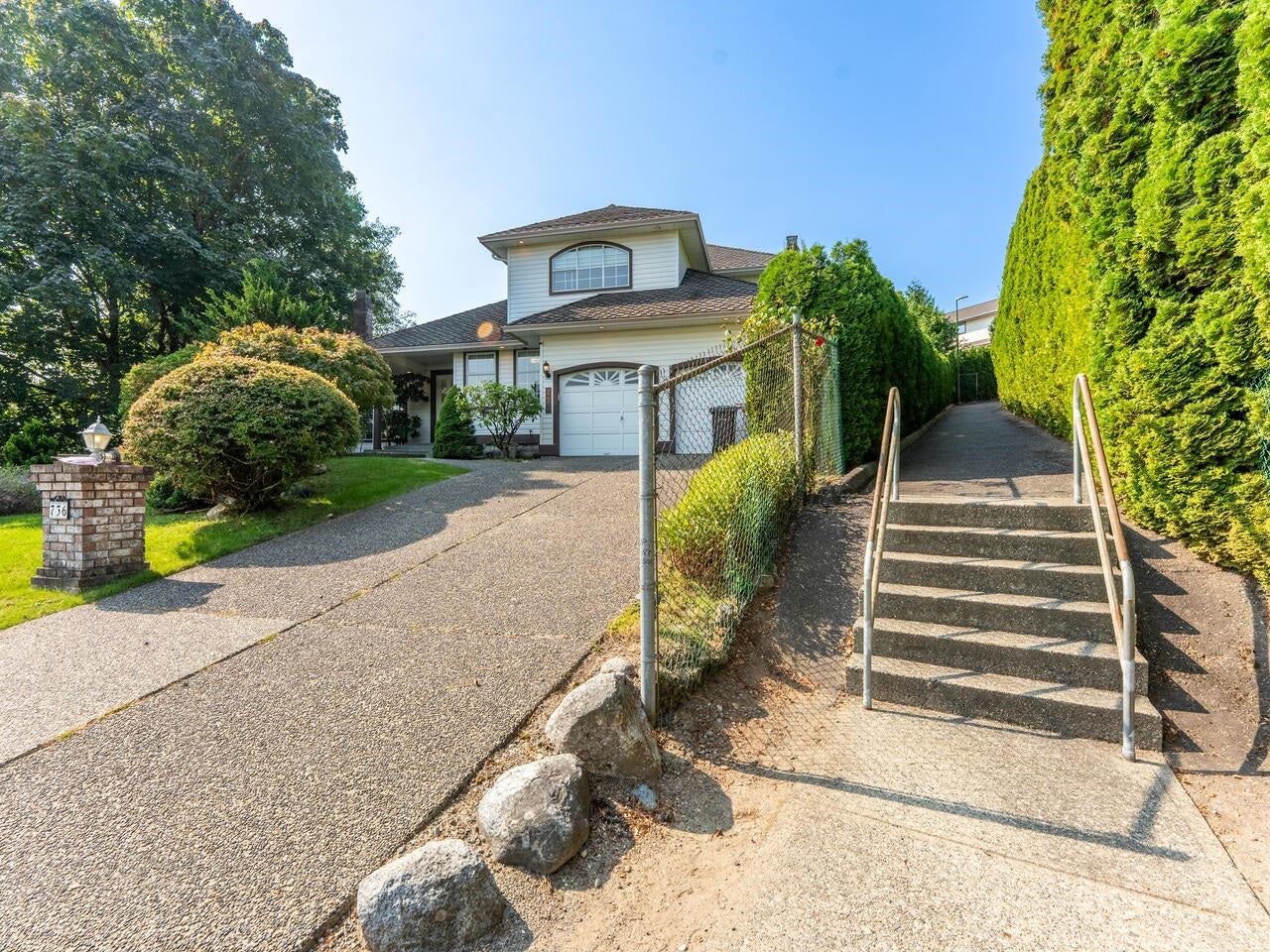 736 Clearwater Way - Coquitlam East Single Family Residence for Sale, 6 Bedrooms (R3044713)# - 2