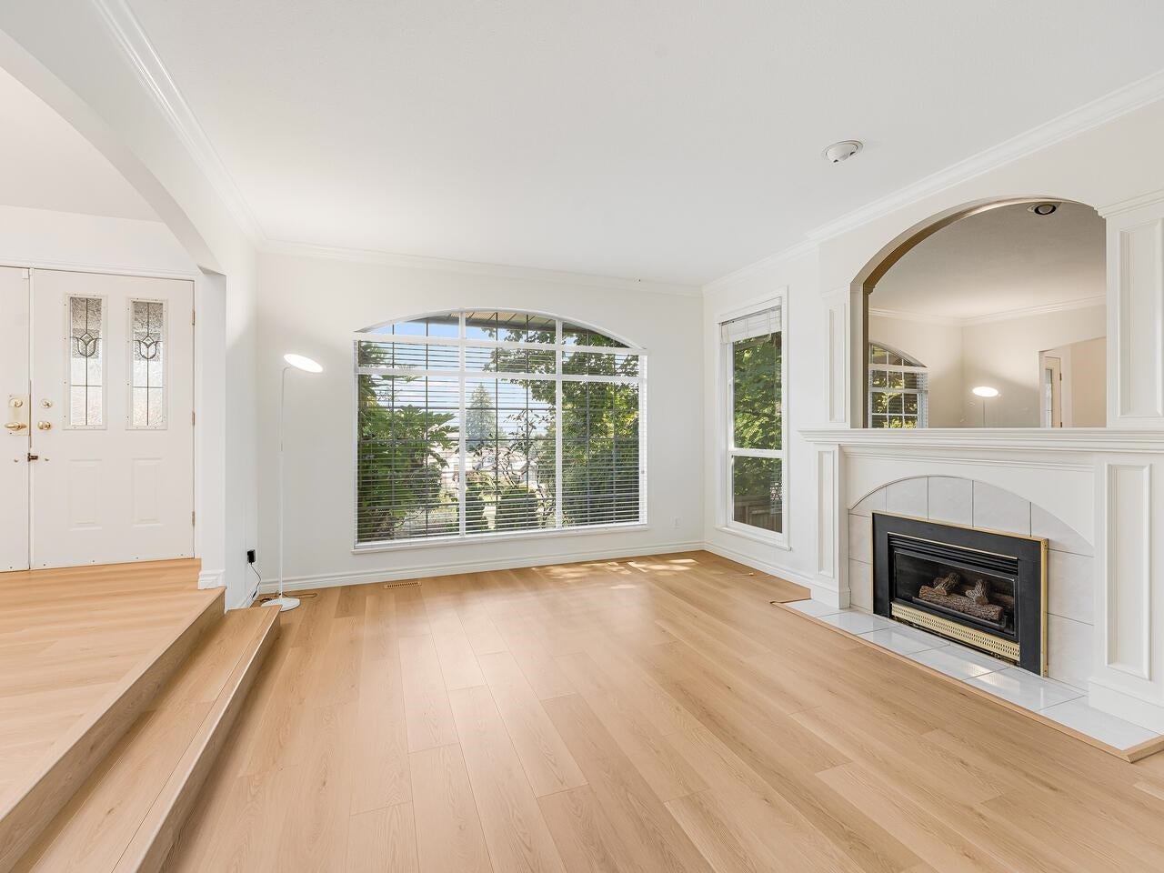 736 Clearwater Way - Coquitlam East Single Family Residence for Sale, 6 Bedrooms (R3044713)# - 5