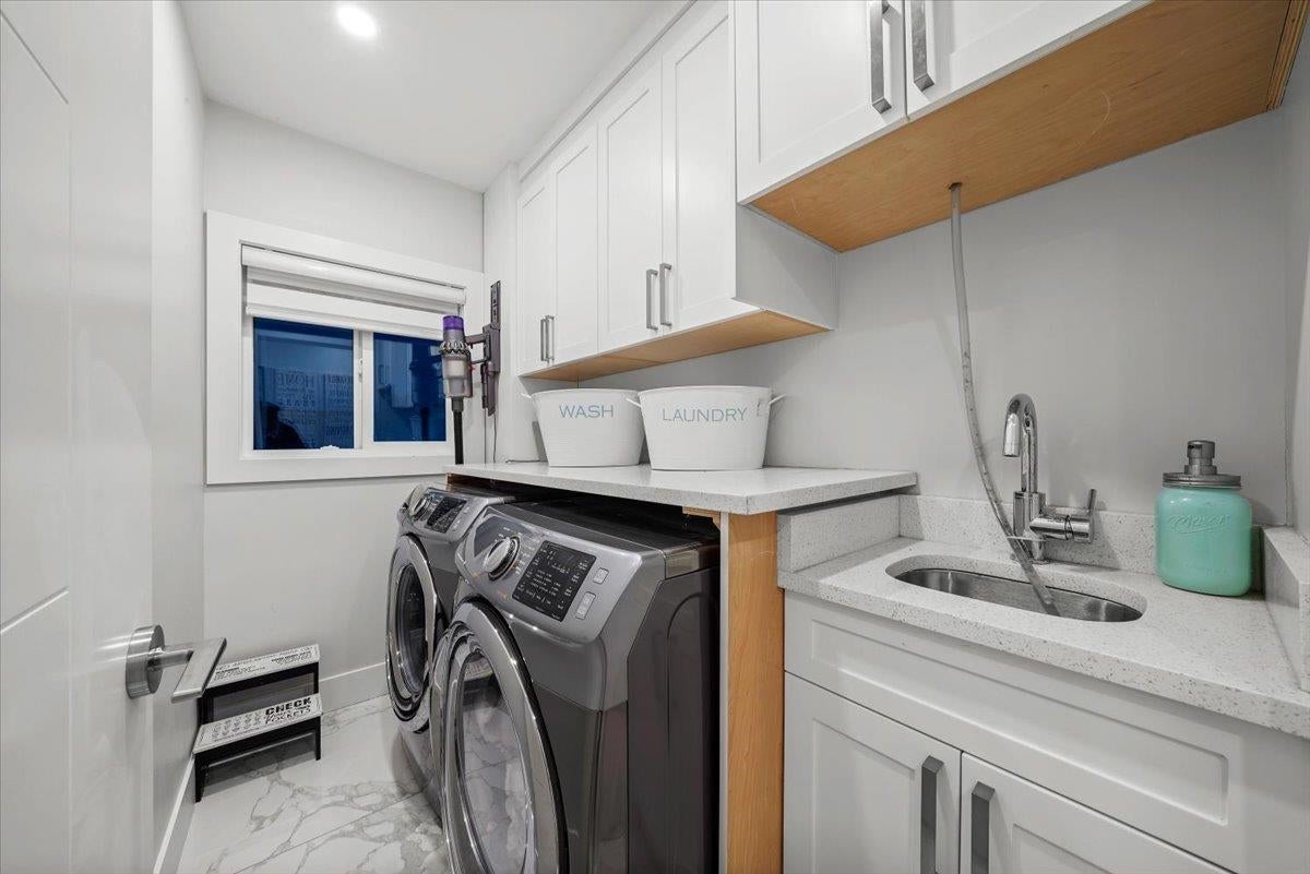 1041 Stewart Avenue - Maillardville Single Family Residence for Sale, 9 Bedrooms (R3045680)# - 25