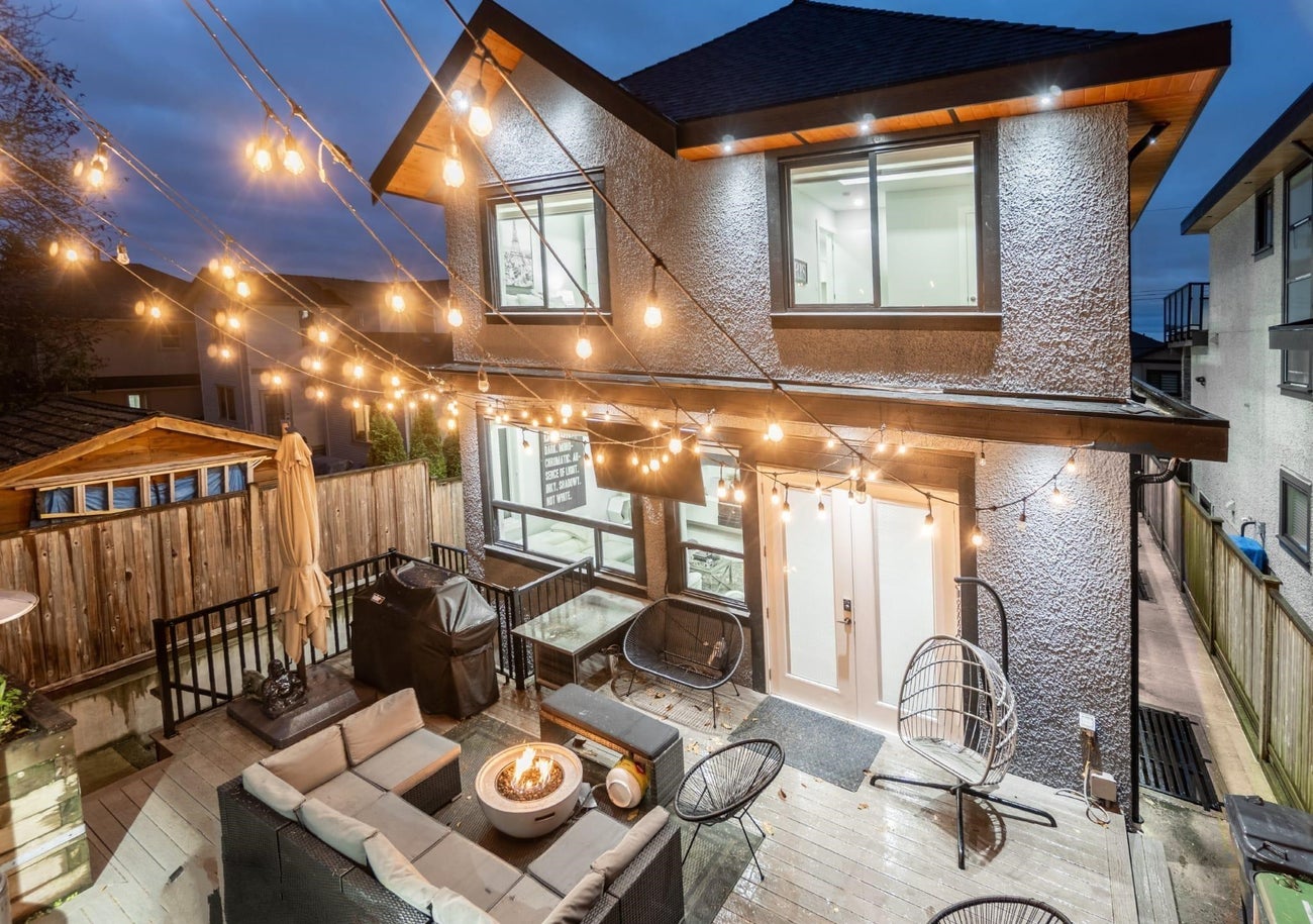 1041 Stewart Avenue - Maillardville Single Family Residence for Sale, 9 Bedrooms (R3045680)# - 38