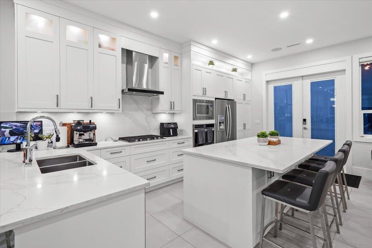 1041 Stewart Avenue - Maillardville Single Family Residence for Sale, 9 Bedrooms (R3045680)# - 4