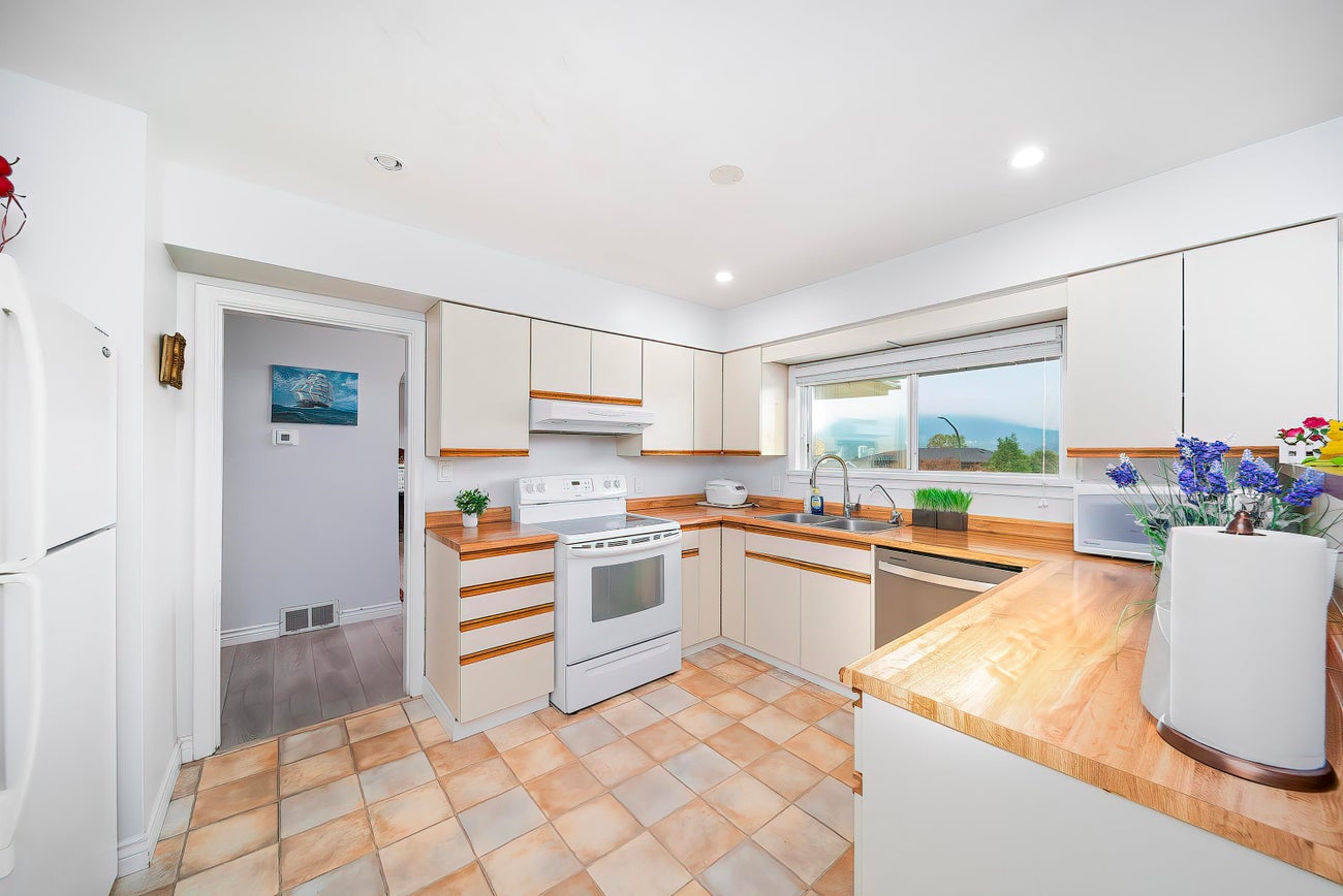 4066 Yale Street - Vancouver Heights Single Family Residence for Sale, 4 Bedrooms (R3045751)# - 13