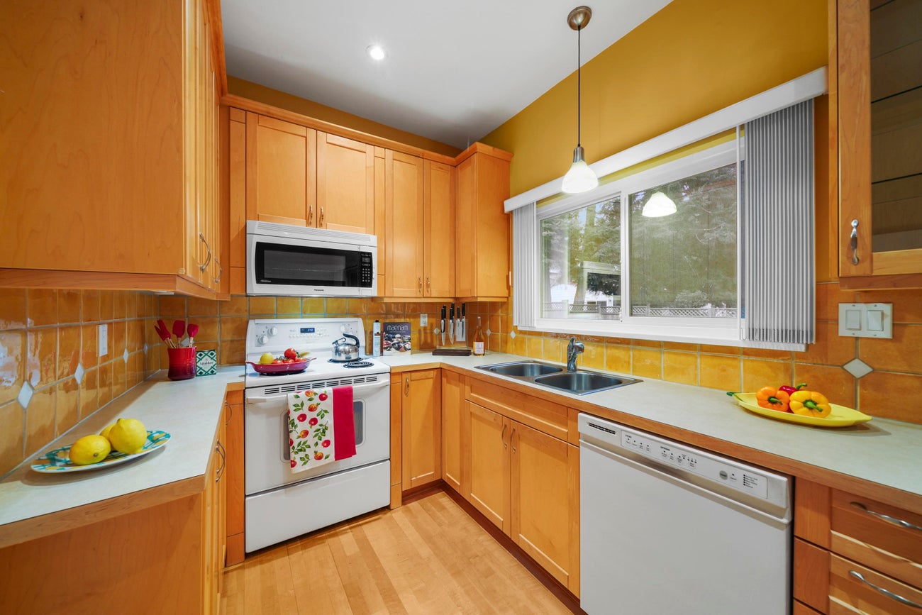 533 Ascot Street - Central Coquitlam Single Family Residence for Sale, 4 Bedrooms (R3045765)# - 13