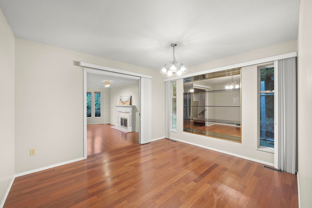 394 Hickey Drive - Coquitlam East Single Family Residence for Sale, 4 Bedrooms (R3045830) #20