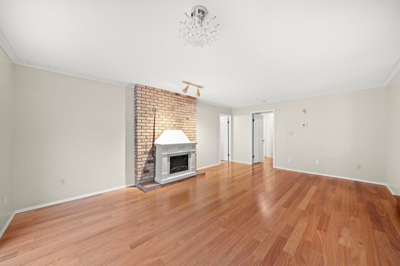 394 Hickey Drive - Coquitlam East Single Family Residence for Sale, 4 Bedrooms (R3045830) #29