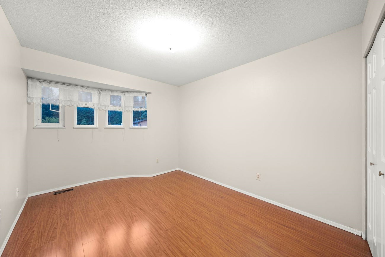 394 Hickey Drive - Coquitlam East Single Family Residence for Sale, 4 Bedrooms (R3045830) #35