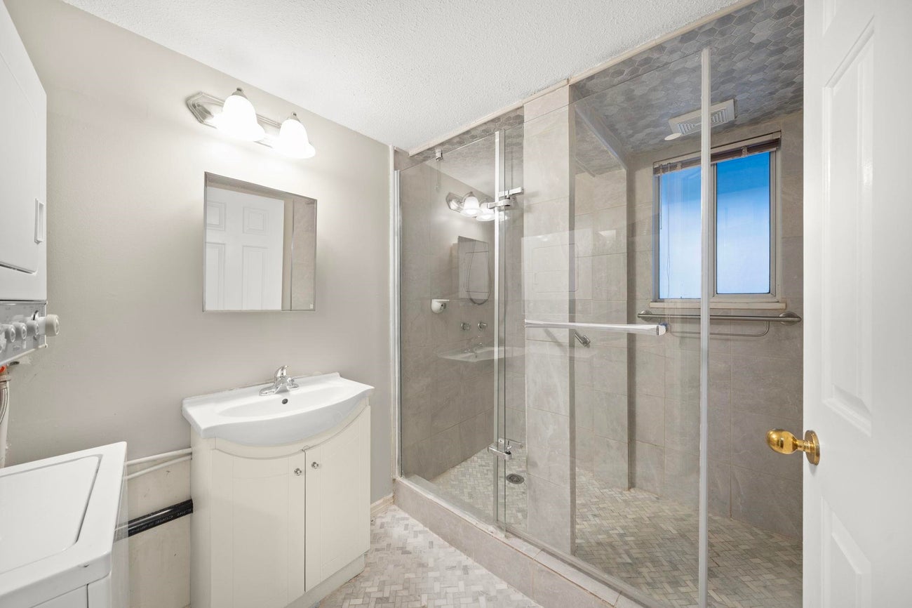 394 Hickey Drive - Coquitlam East Single Family Residence for Sale, 4 Bedrooms (R3045830) #39