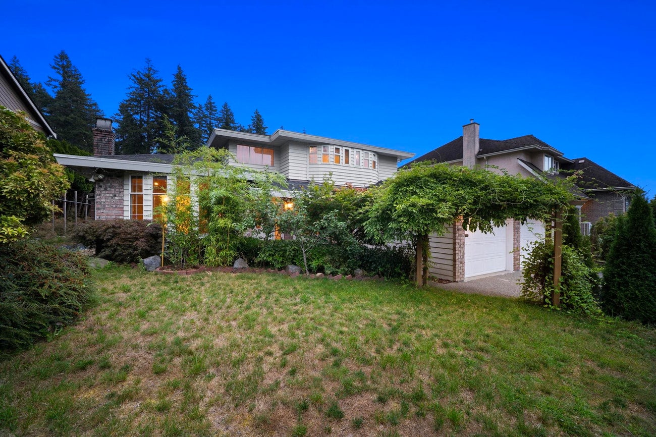 394 Hickey Drive - Coquitlam East Single Family Residence for Sale, 4 Bedrooms (R3045830) #5