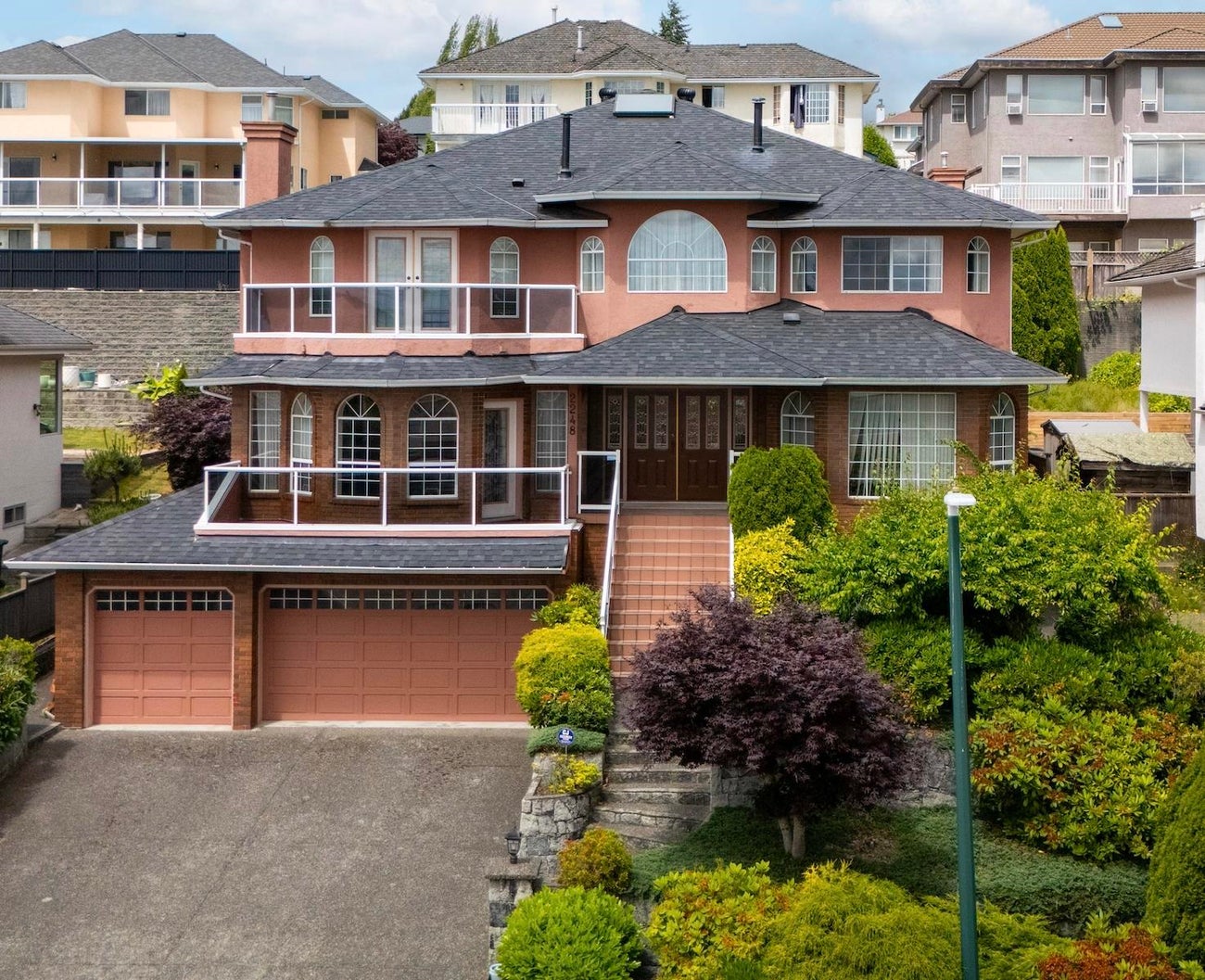 2248 Sicamous Avenue - Coquitlam East Single Family Residence for Sale, 7 Bedrooms (R3046229)# - 1