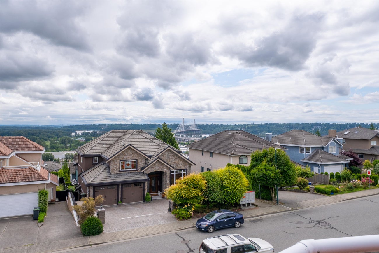 2248 Sicamous Avenue - Coquitlam East Single Family Residence for Sale, 7 Bedrooms (R3046229)# - 24