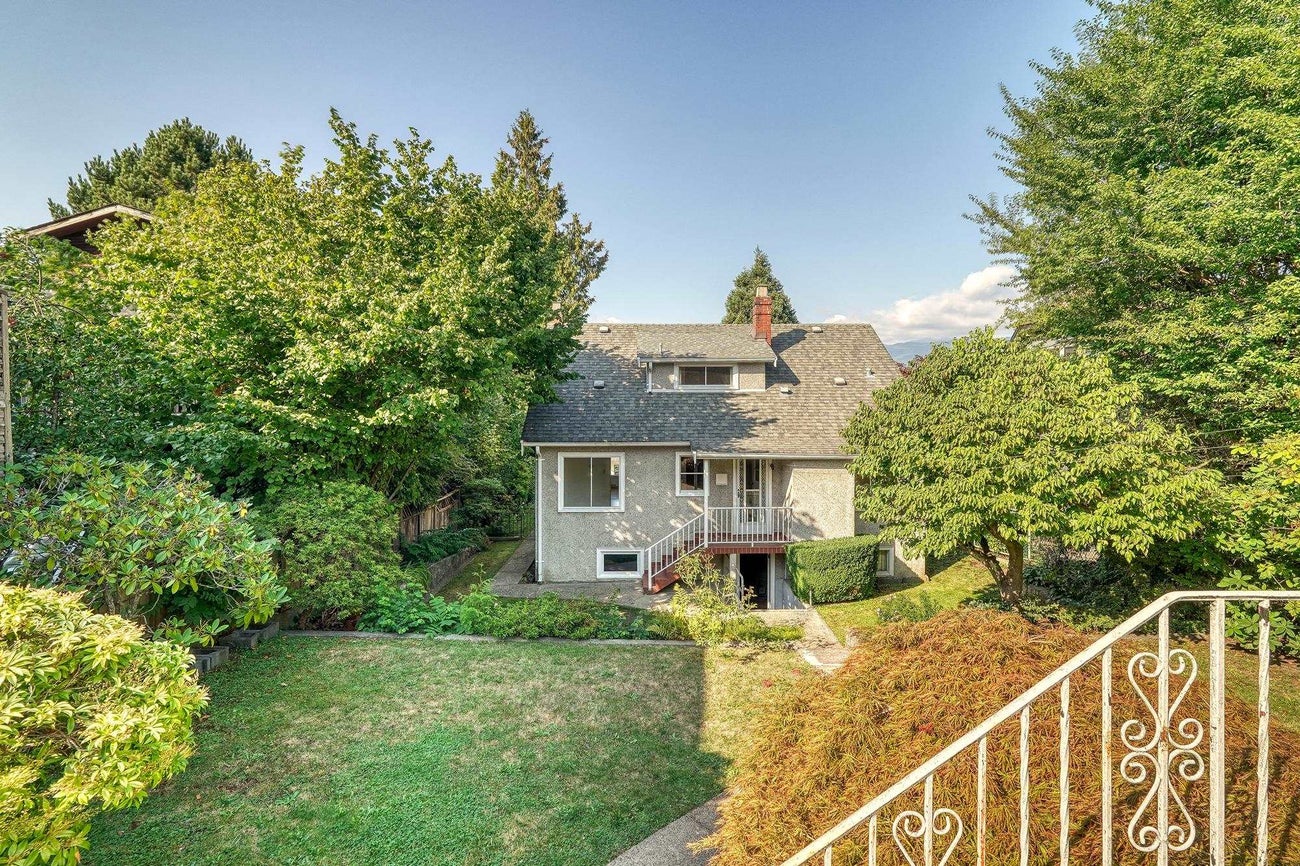 3746 Edinburgh Street - Vancouver Heights Single Family Residence for Sale, 3 Bedrooms (R3046732) #22
