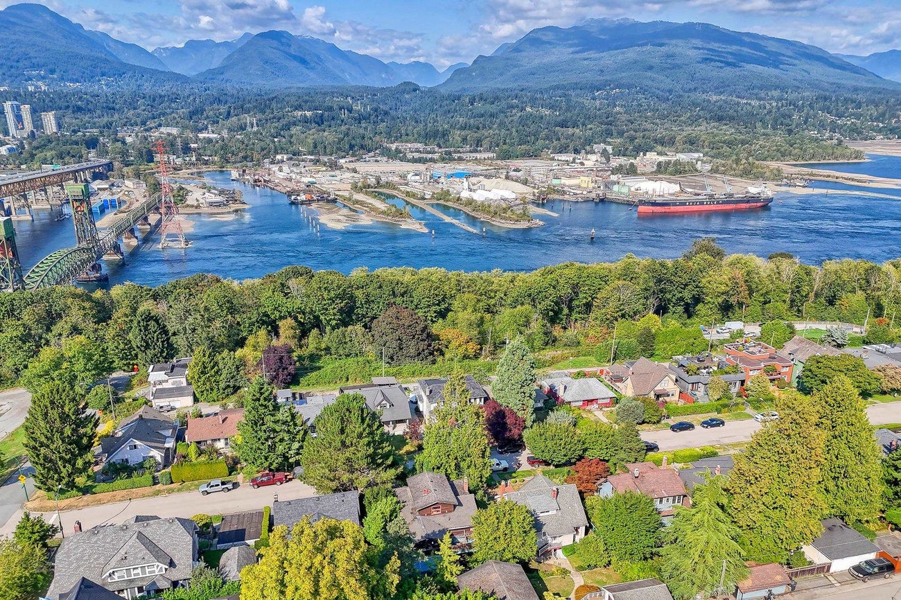 3746 Edinburgh Street - Vancouver Heights Single Family Residence for Sale, 3 Bedrooms (R3046732) #27