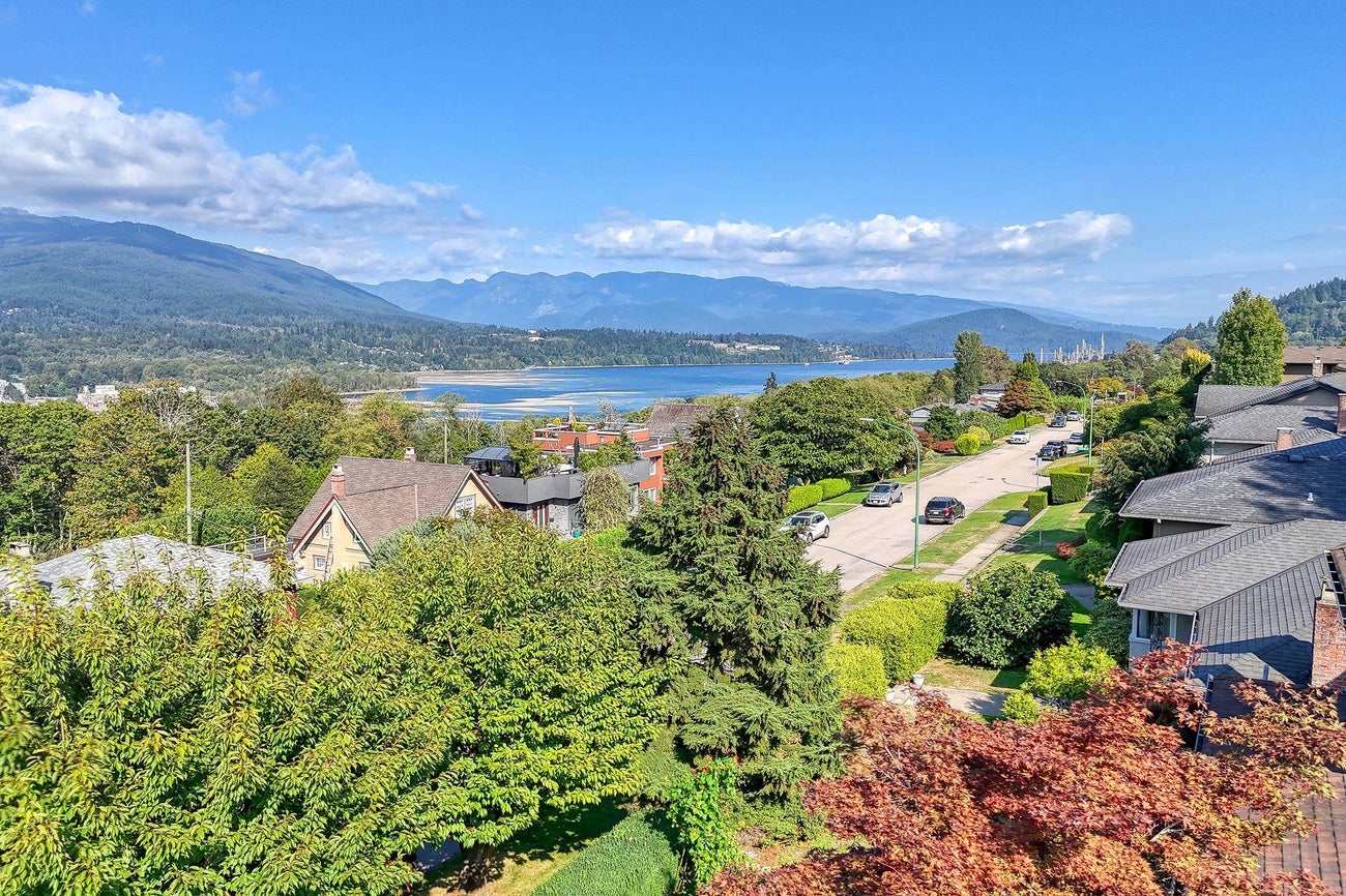 3746 Edinburgh Street - Vancouver Heights single-family-residence for Sale, 3 Bedrooms (R3046732)# - 4