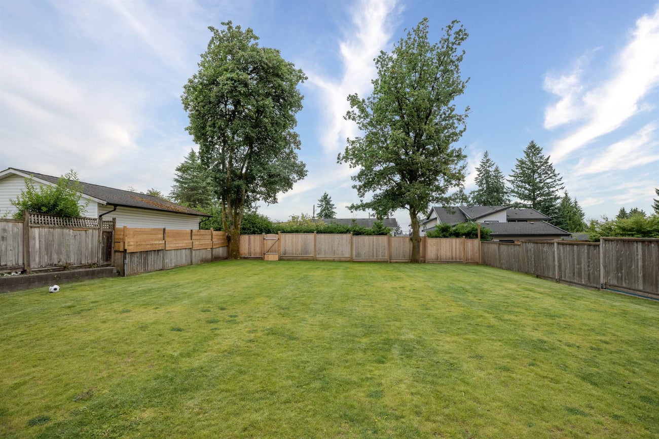 2250 Gale Avenue - Central Coquitlam Single Family Residence for Sale, 5 Bedrooms (R3047254) #31