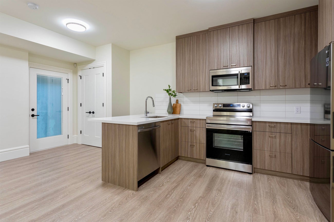 1115 Cottonwood Avenue - Central Coquitlam Single Family Residence for Sale, 5 Bedrooms (R3047316) #27
