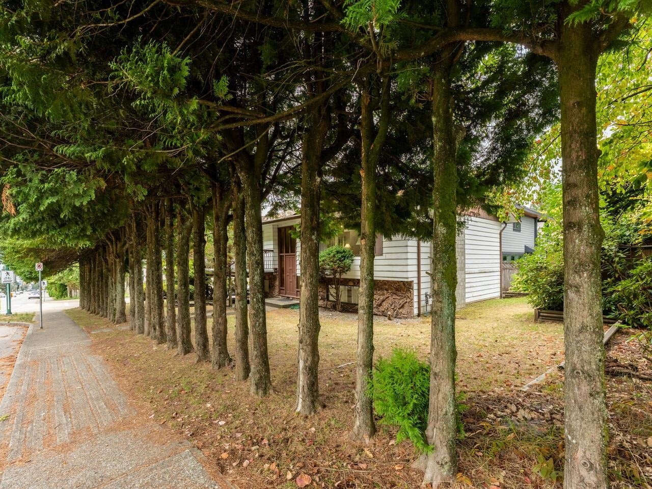 540 Schoolhouse Street - Central Coquitlam Single Family Residence for Sale, 4 Bedrooms (R3047661)# - 27