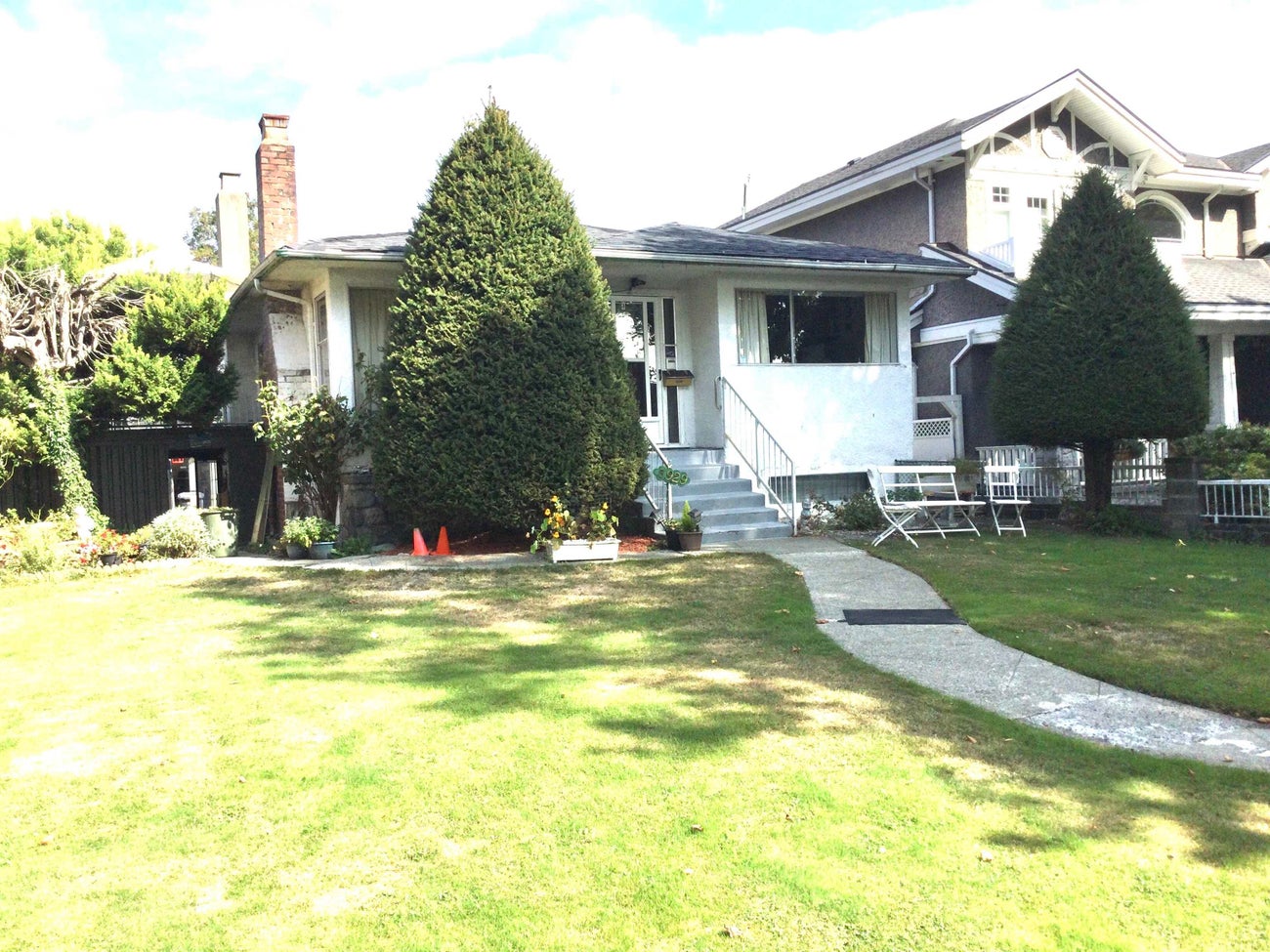 3929 Triumph Street - Vancouver Heights Single Family Residence for Sale, 3 Bedrooms (R3047793) #2