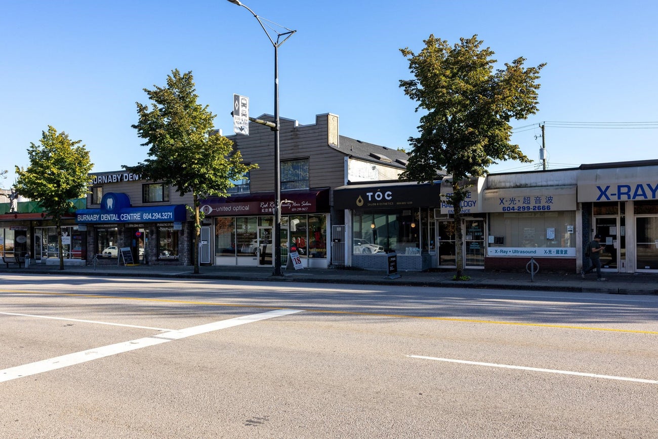 3929 Triumph Street - Vancouver Heights Single Family Residence for Sale, 3 Bedrooms (R3047793)# - 8