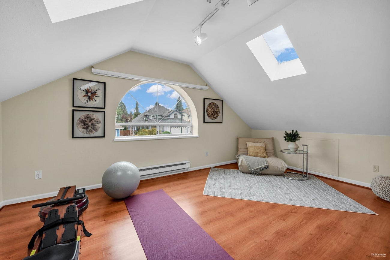 1830 Walnut Crescent - Central Coquitlam Single Family Residence for Sale, 5 Bedrooms (R3048029) #29