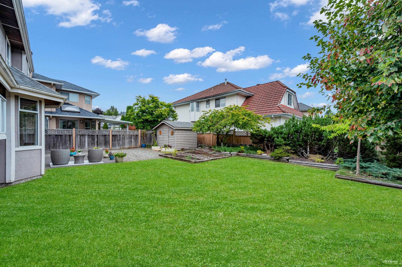 1830 Walnut Crescent - Central Coquitlam Single Family Residence for Sale, 5 Bedrooms (R3048029)# - 40