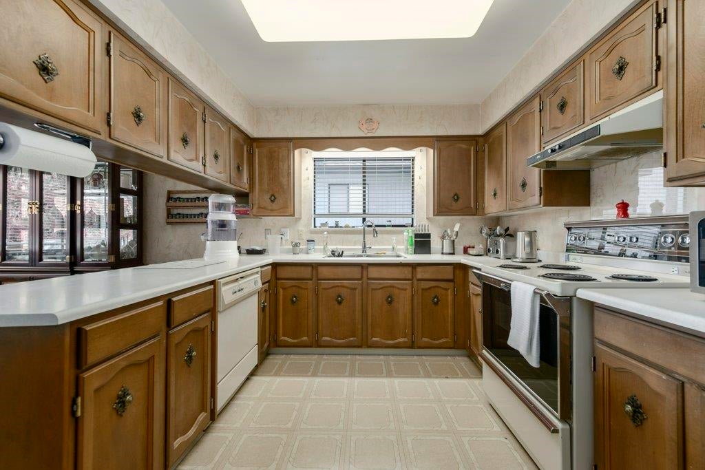 8194 Woodlake Court - Government Road Single Family Residence for Sale, 4 Bedrooms (R3048094)# - 16