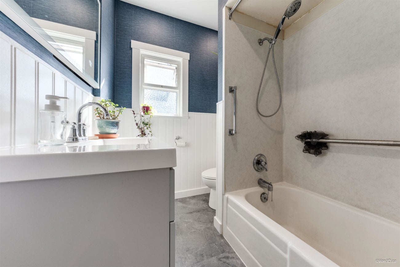 3726 Trinity Street - Vancouver Heights Single Family Residence for Sale, 4 Bedrooms (R3048471) #12