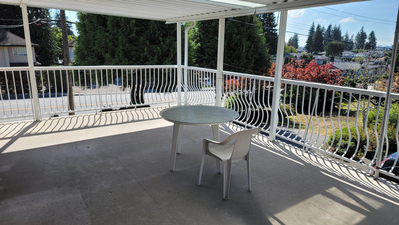 2395 Austin Avenue - Central Coquitlam Single Family Residence for Sale, 5 Bedrooms (R3049046) #12