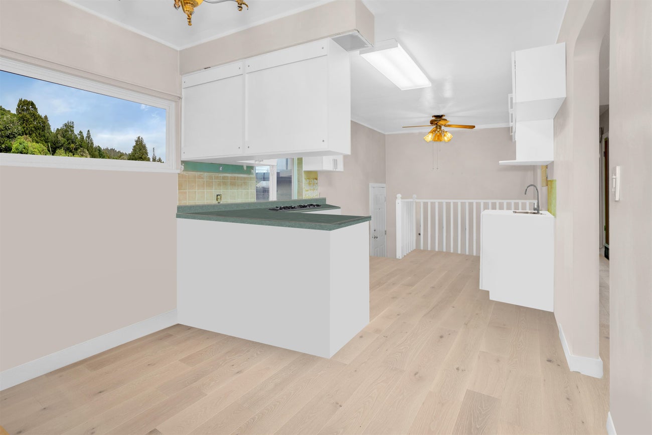 692 Blue Mountain Street - Coquitlam West Single Family Residence for Sale, 3 Bedrooms (R3049159)# - 9