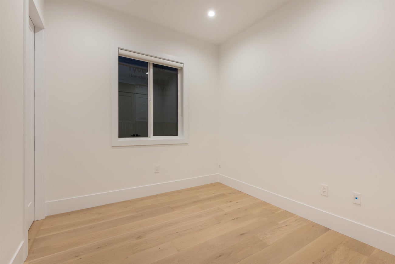 2141 Palliser Avenue - Central Coquitlam Single Family Residence for Sale, 7 Bedrooms (R3049409) #36