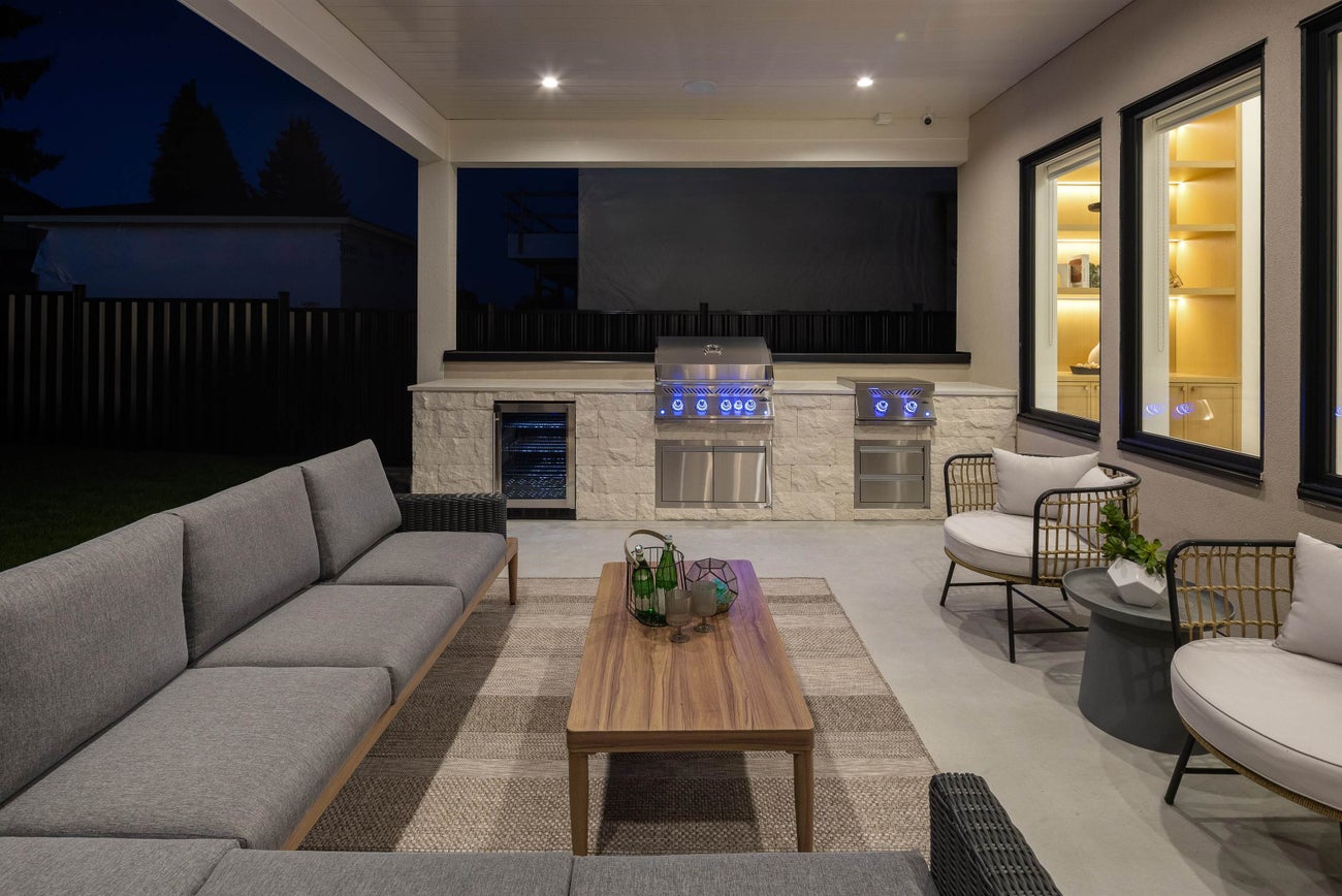 2141 Palliser Avenue - Central Coquitlam Single Family Residence for Sale, 7 Bedrooms (R3049409)# - 38