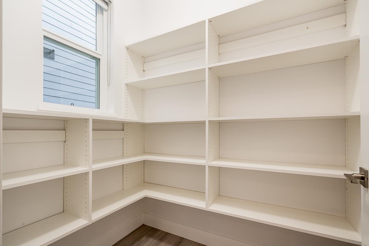 947 Walls Avenue - Maillardville Single Family Residence for Sale, 4 Bedrooms (R3049538)# - 10