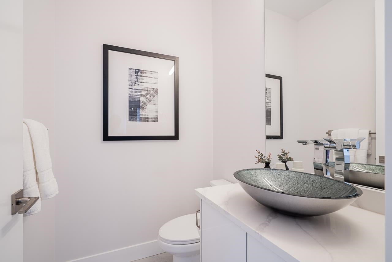 947 Walls Avenue - Maillardville Single Family Residence for Sale, 4 Bedrooms (R3049538)# - 12