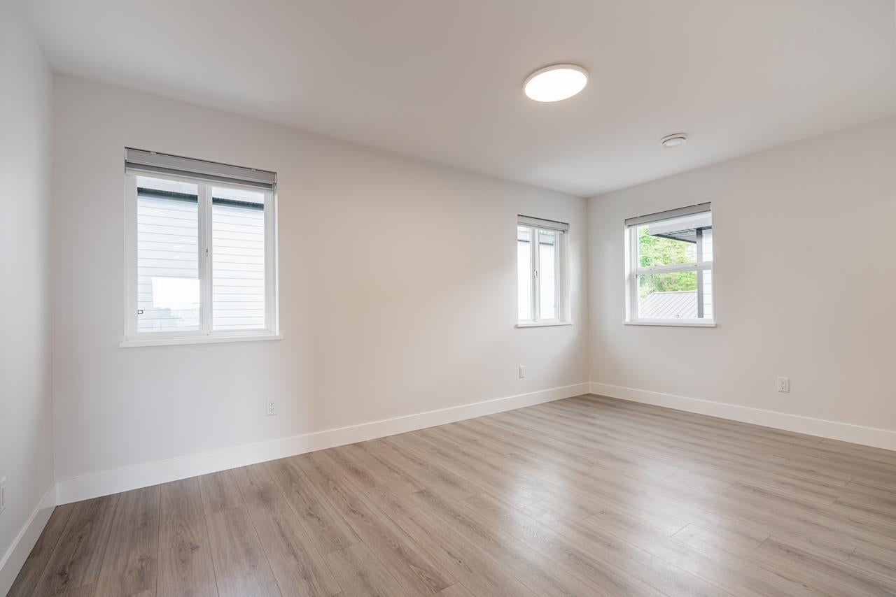 947 Walls Avenue - Maillardville Single Family Residence for Sale, 4 Bedrooms (R3049538)# - 14