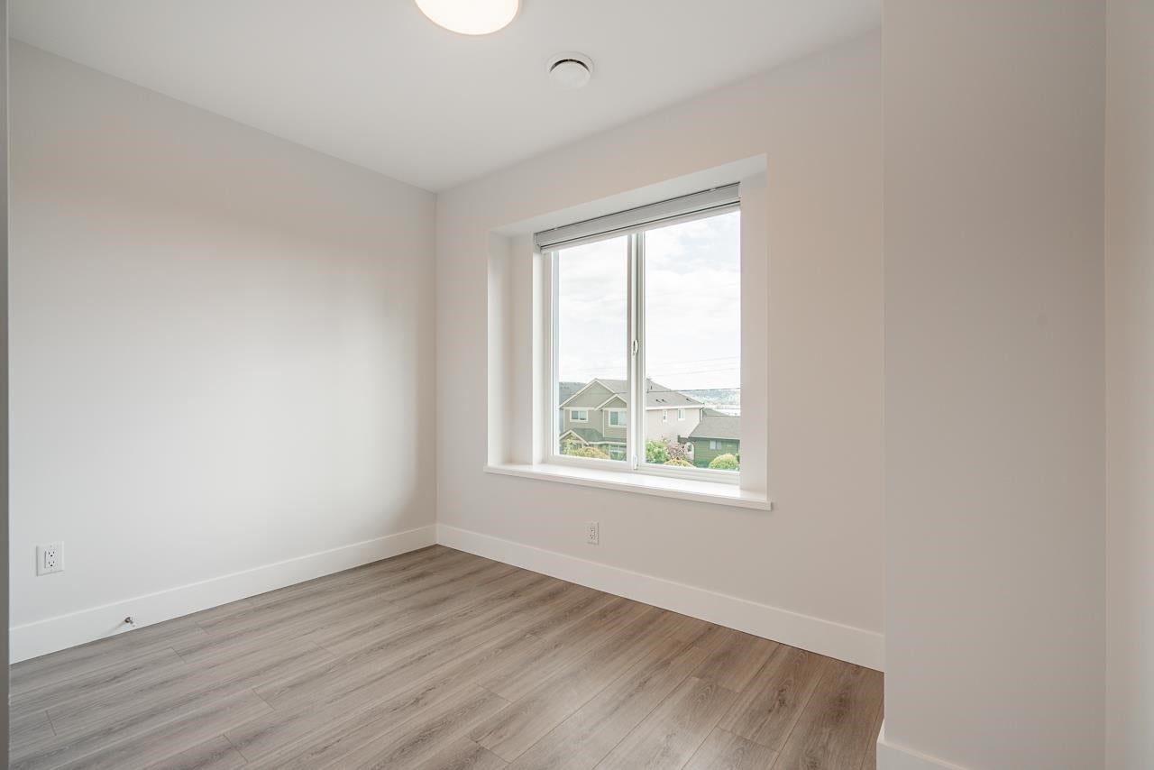 947 Walls Avenue - Maillardville Single Family Residence for Sale, 4 Bedrooms (R3049538)# - 18