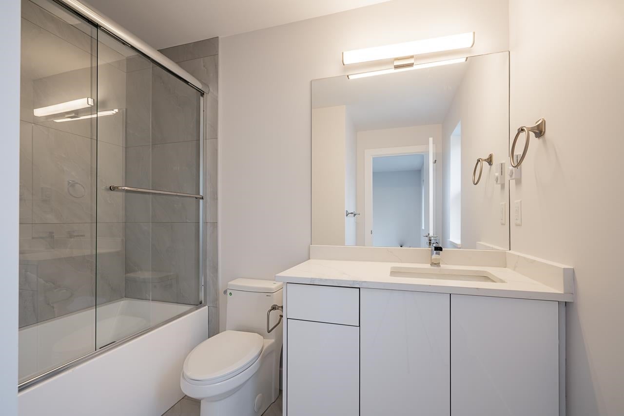 947 Walls Avenue - Maillardville Single Family Residence for Sale, 4 Bedrooms (R3049538)# - 24