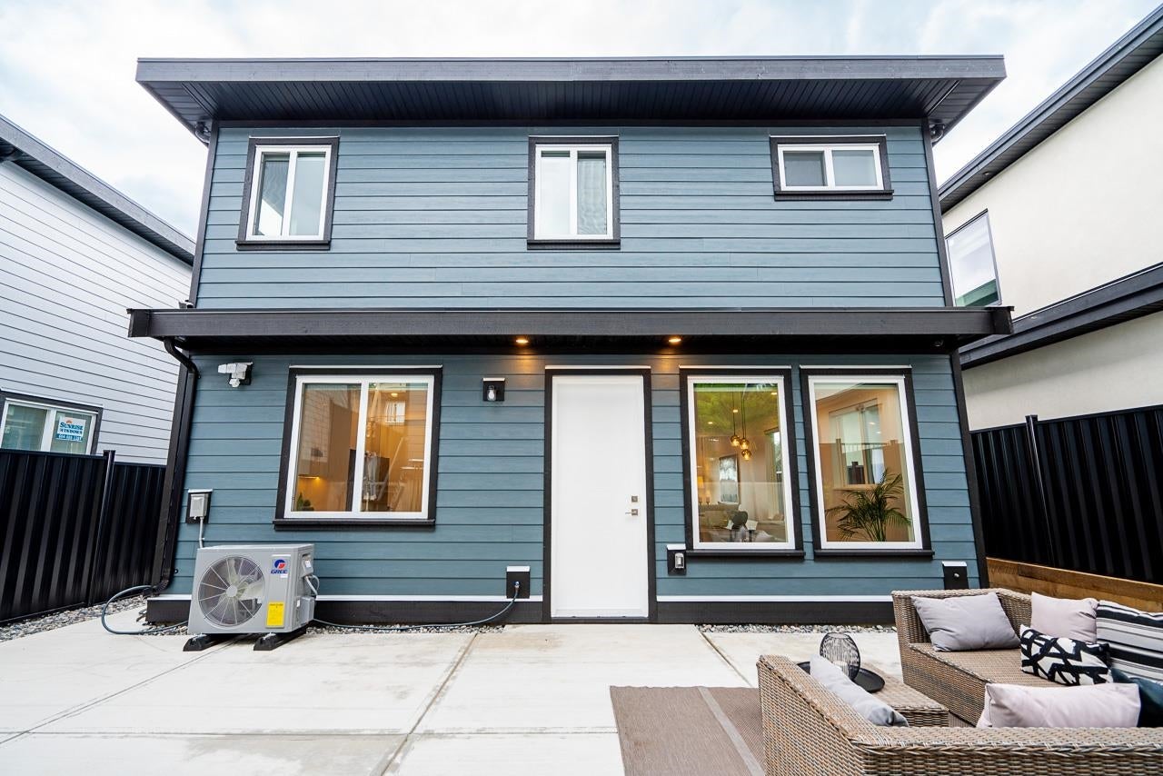 947 Walls Avenue - Maillardville Single Family Residence for Sale, 4 Bedrooms (R3049538)# - 28