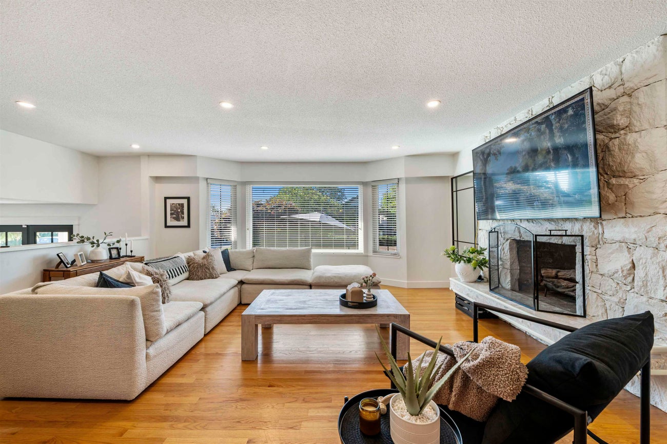1419 Haversley Avenue - Central Coquitlam Single Family Residence for Sale, 5 Bedrooms (R3050530) #5