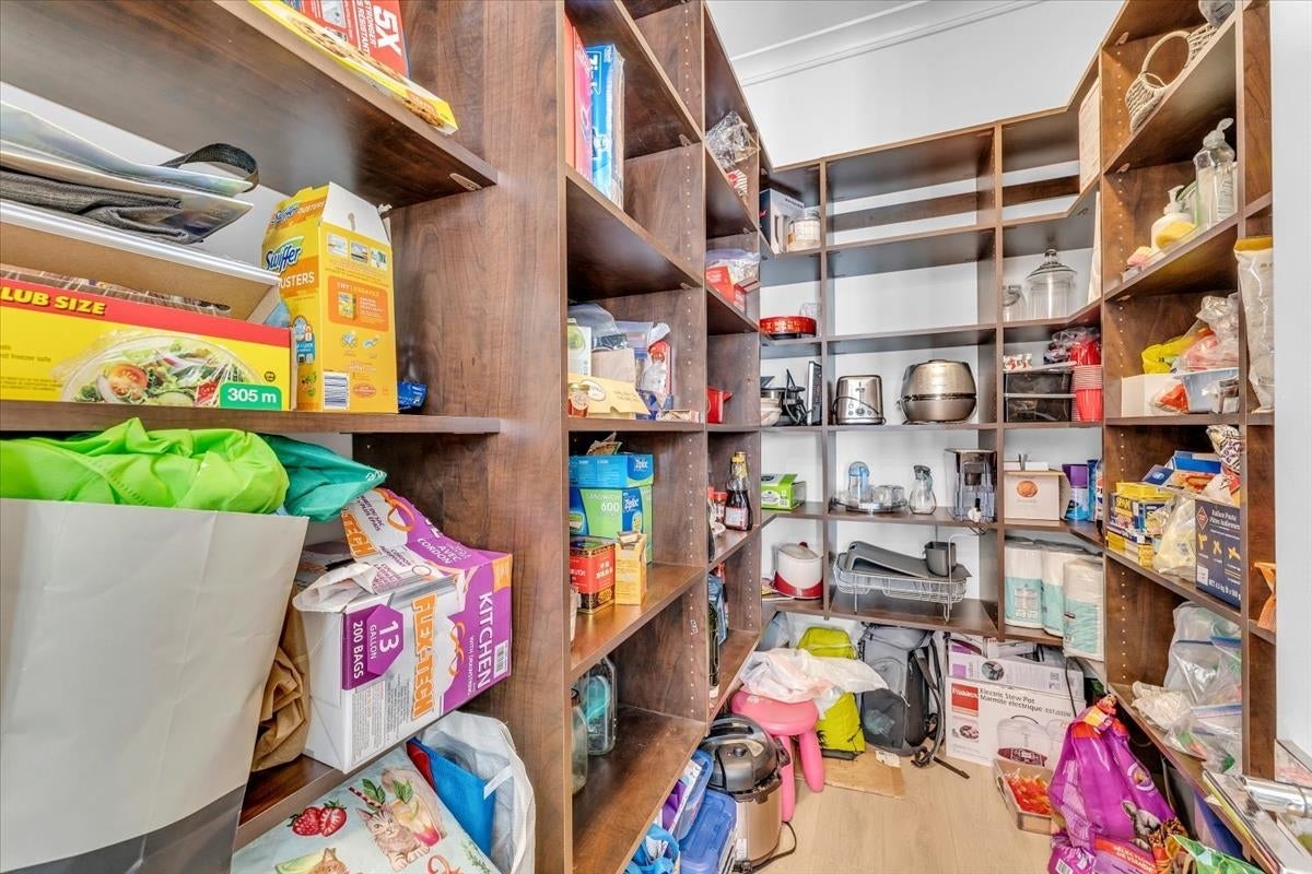 2268 Latimer Avenue - Central Coquitlam Single Family Residence for Sale, 7 Bedrooms (R3050699)# - 13