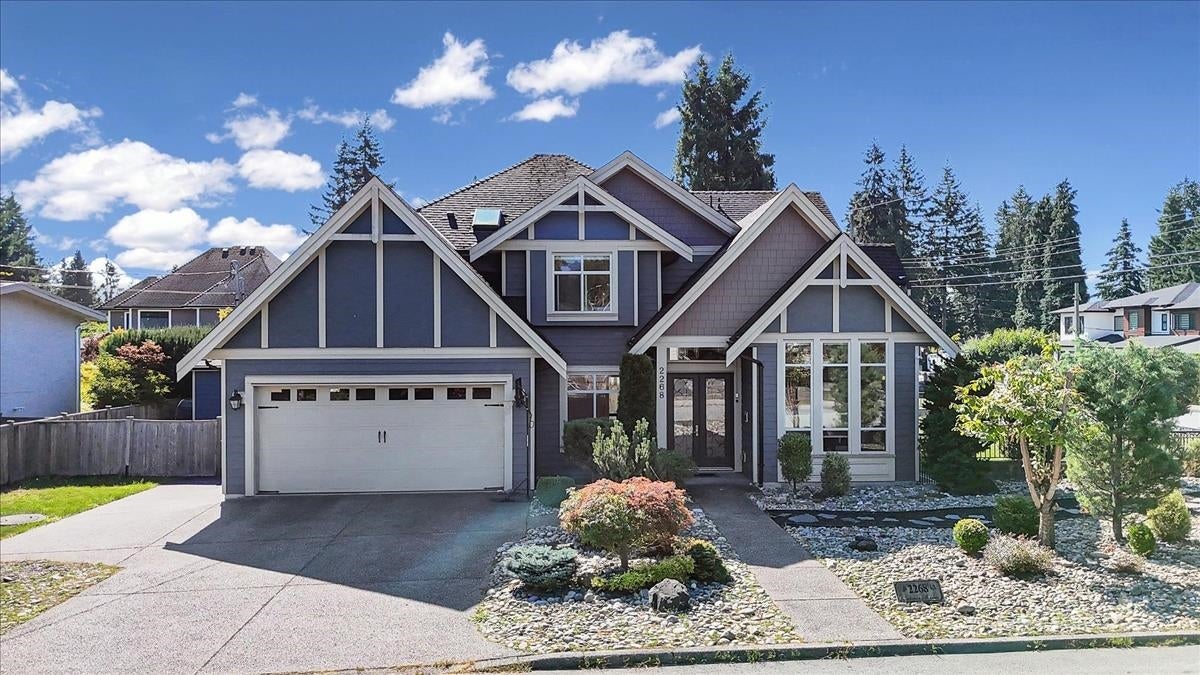 2268 Latimer Avenue - Central Coquitlam Single Family Residence for Sale, 7 Bedrooms (R3050699)# - 35