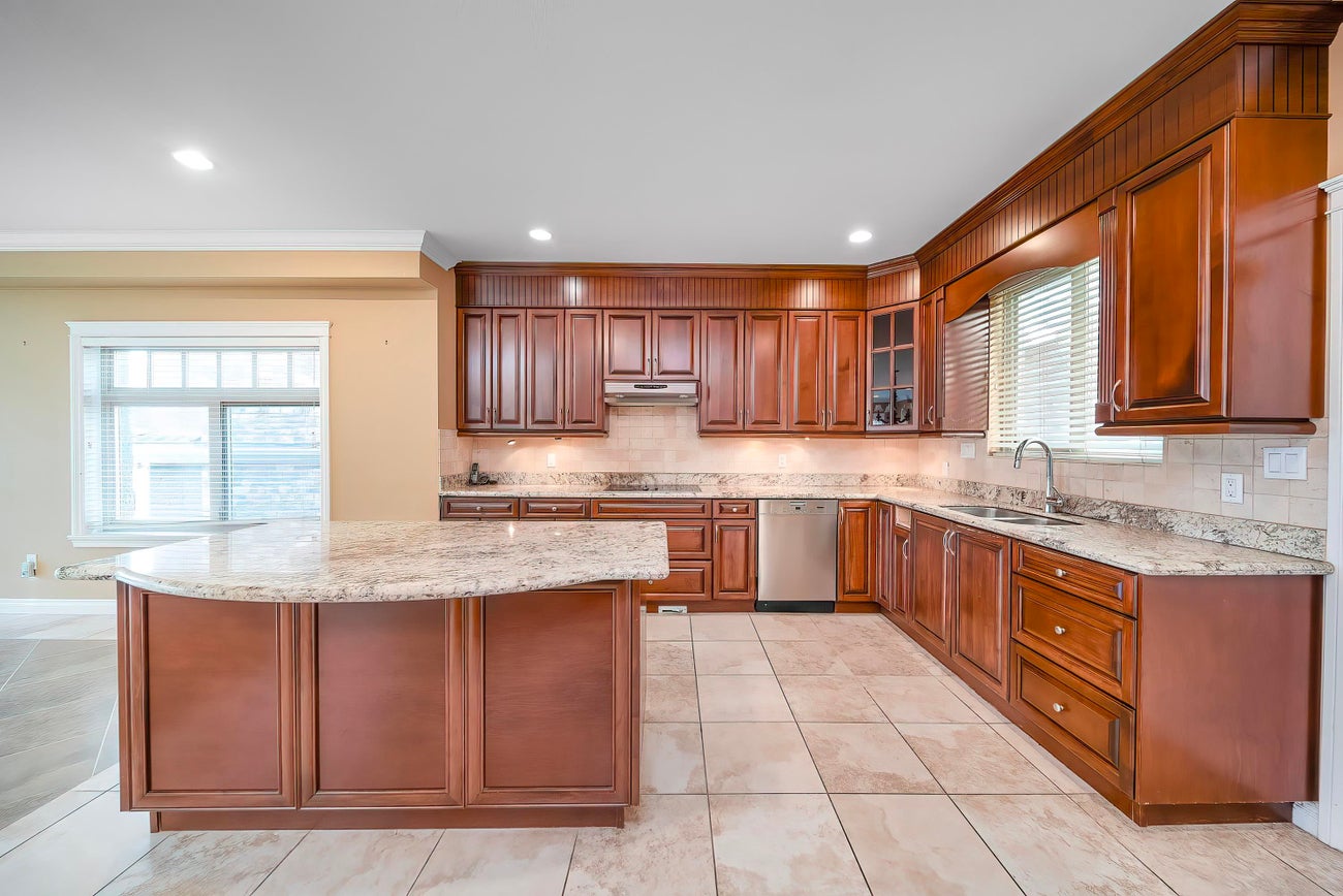 7371 Union Street - Simon Fraser Univer. Single Family Residence for Sale, 6 Bedrooms (R3050702) #14