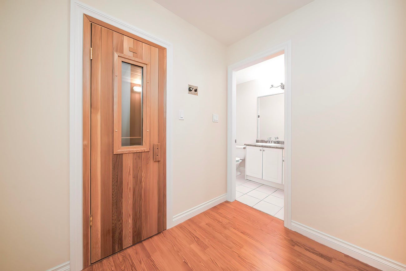 7371 Union Street - Simon Fraser Univer. Single Family Residence for Sale, 6 Bedrooms (R3050702) #33